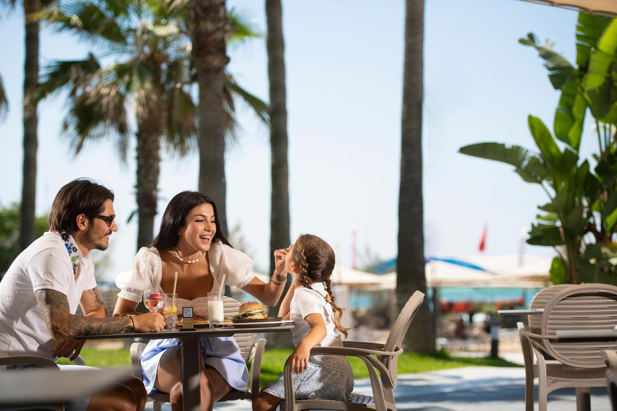 סייד Miramare Beach Hotel מראה חיצוני תמונה